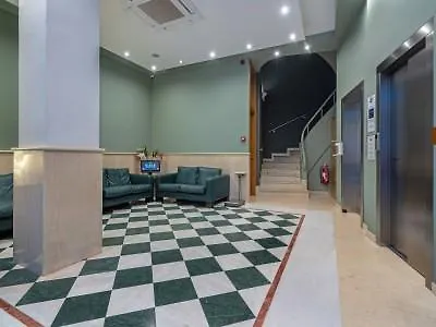 普拉卡酒店 酒店