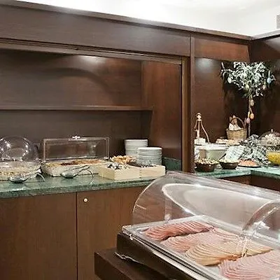 普拉卡酒店 酒店